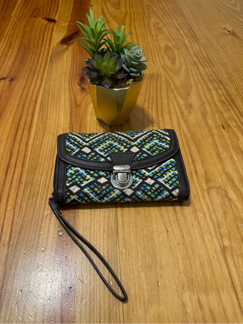 Vera Bradley Zip Around Wallet Wristlet Clutch Brown Blue Rain Forrest Print